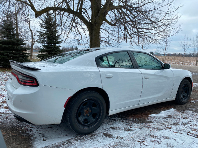 2017 Dodge Charger RWD V6 in Cars & Trucks in Owen Sound - Image 2