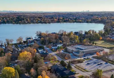 Bright 2 Bedroom Upper Apartment near Lake Wilcox coming Sept 1