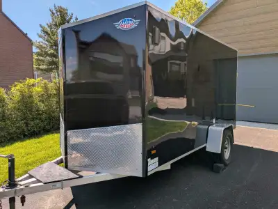 Trailer fermé Amera Lite 100% aluminium 6×12, 2021. Très peut utilisé. Ne rouillera jamais.....
