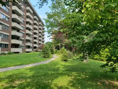 condo, 3 et 1/2 à louer, 820p.ca, meublé,1669$/m St-Lambert, REM