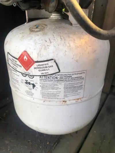 ヤンピー着用メルカリ内1点 Ｌ　pedestal DABbrrrsos 100 LB PROPANE BOTTLE Auction Results in Cleardale, Alberta | www