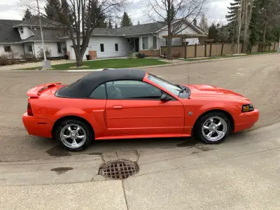 - 79,000 KM’s - competition orange - 4.6L V8 - automatic transmission - power steering - power brake...