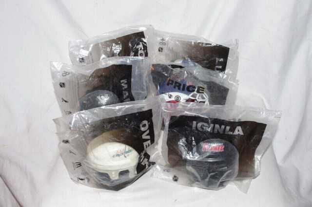 Collection 6  casques de Hockey Miniature NHL MacDonald 2009. dans Art et objets de collection  à Laval/Rive Nord