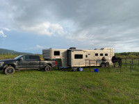 2014 Lakota Charger living quarters horse trailer
