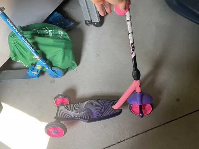 Trottinette enfant 3 roues in Kids in Laval / North Shore - Image 3