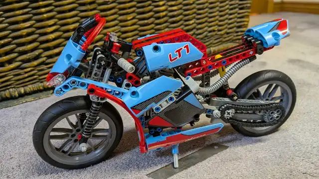 Lego Street Motorcycle 42036 in Toys & Games in Ottawa - Image 3