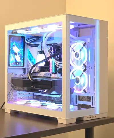 RTX 5090 Gaming PC High End White Lian Li, View more