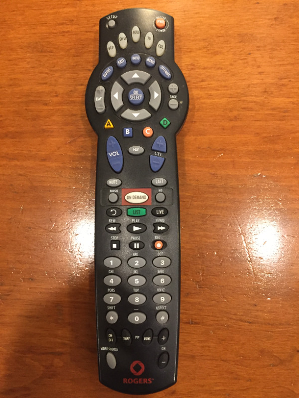 Universal Remote Controls Rogers 1056B03 in Video & TV Accessories in St. Catharines