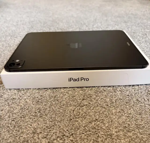 CELLULAR [M4] iPad Pro 11” 5th Generation 256GB & Unlocked! in iPads & Tablets in Ottawa - Image 4