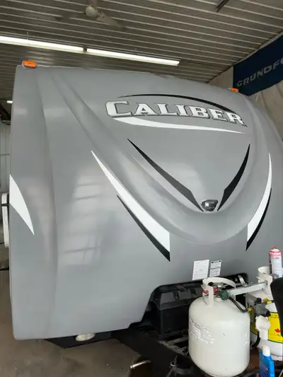 Well taken care of, lots of options, new tires and batteries, all appliances work, two slides, power...