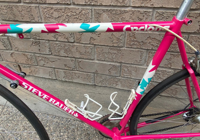 Steve Bauer Cyclone Road Bike - Bicycle in Road in St. Catharines - Image 2