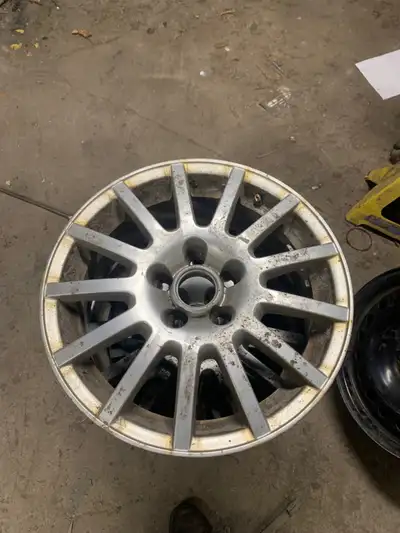 Golf 15 inch aluminum rims forsale. They are all straight no bends. Come check them out