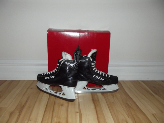 CCM Tacks MLD #9350 Skates (Adult size 9) in Hockey in Charlottetown