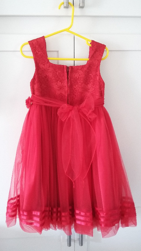 Fancy Formal Dress, toddler size 3 (fit up to 5 year old) in Clothing - 3T in Winnipeg - Image 2