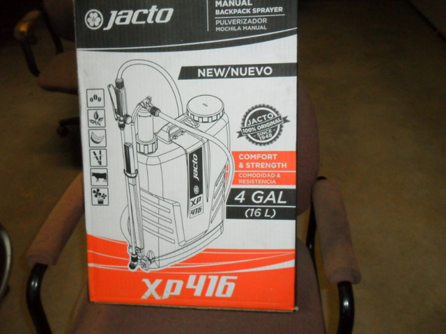 Jacto backpack sprayer in Outdoor Tools & Storage in Red Deer