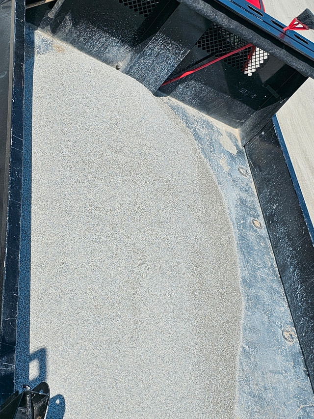 3/4 CLEAR Gravel , Crusher Run , HPB, decorative stones  in Other in Mississauga / Peel Region - Image 3