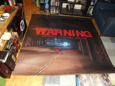 LOCATED IN NORTH YORK! BATHURST - WILSON AREA. I HAVE BEEN SELLING COOL & NEAT MERCH ON KIJ SINCE 20...