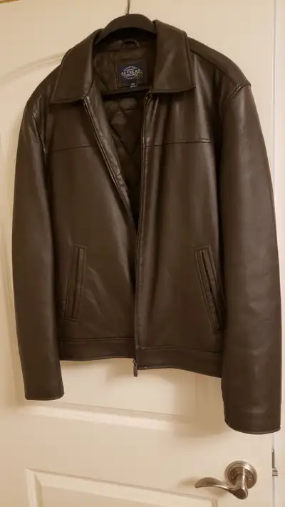 Men's Vintage leather jacket - size medium, View more