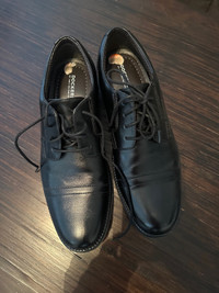 Men’s Black Dreas shoes Dockers  size 9.5
