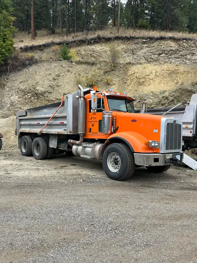 2008 Peterbilt 367 Dumptruck in Heavy Trucks in Vernon - Image 3