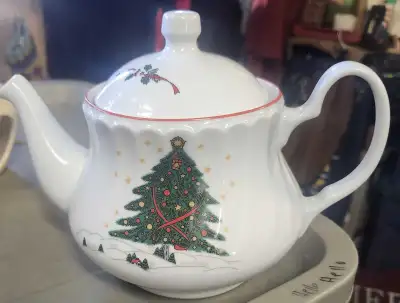 Christmas Teapot, View more
