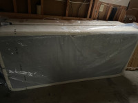 Twin mattress box (2)
