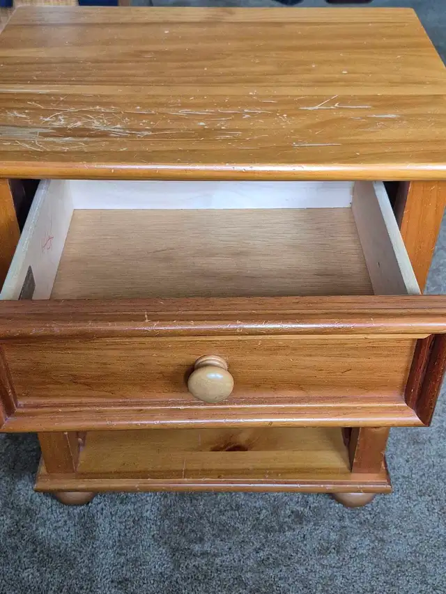Stanley Solid Wood Dresser and Night Table set in Dressers & Wardrobes in Mississauga / Peel Region - Image 10