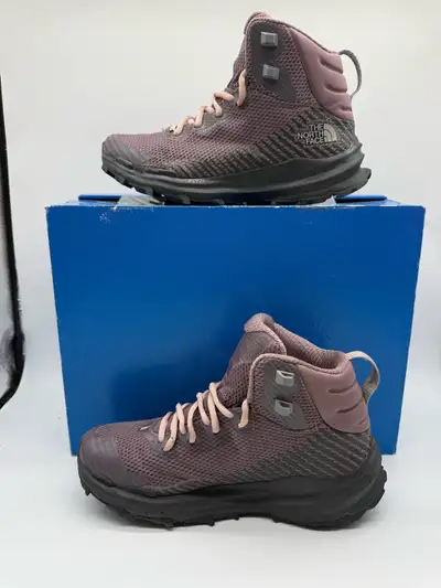 TNF Vectiv Fastpack Mid Futurelight Women’s Hiking Boots Sz US 7, View more