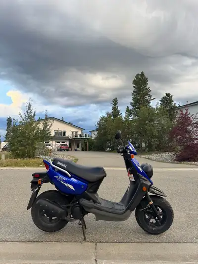 Selling this for my mom. 2008 Yamaha 50cc scooter brand new condition with 4,735 kms only. Come grab...