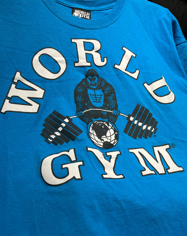 Vintage 90s World Gym T Shirt Light Blue Men’s XL in Arts & Collectibles in Markham / York Region - Image 3