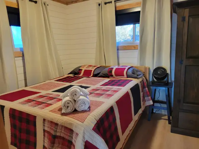 Lake St. Clair Waterfront Cottage for rent with Boat Docking in Ontario in Canada - Image 8
