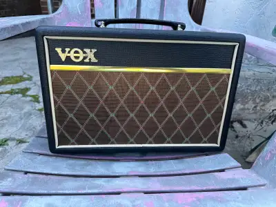 Vox Pathfinder 10 amplifier, View more