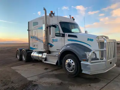 Heavy spec Kenworth t880 Cummins X15 500 HP Efficiency Series Eaton Fuller 18 speed manual transmiss...
