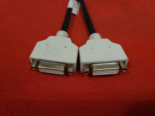 cable DMS 59 vers Dual DVI dans Câbles et connecteurs  à Ville de Montréal - Image 3