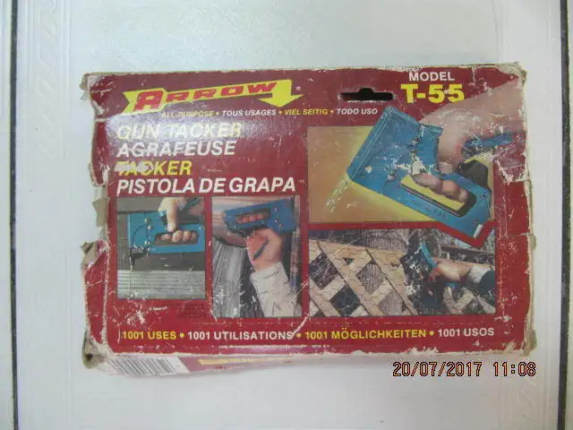 Vintage Blue Arrow T-55 Gun Tacker & 3000+ Staples XCond Cir1985 in Arts & Collectibles in Mississauga / Peel Region - Image 3