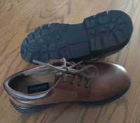 Youth 7.5 Dockers shoes