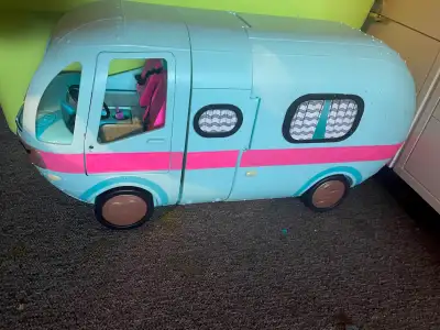 Ville de Beloeil. Emmenez toutes vos poupées Lol dans une fabuleuse escapade routière avec ce campin...