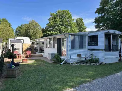☀️ 2003 NORTHLANDER SUPREME — TURN-KEY & FULLY FURNISHED ☀️ $28,900 — PRICED TO SELL! 2026 fees are...