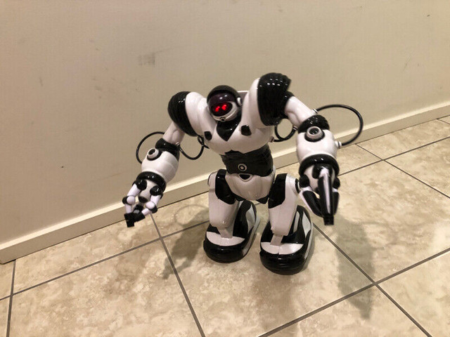 Robosapien - WowWee Robotics in Toys & Games in City of Toronto - Image 3