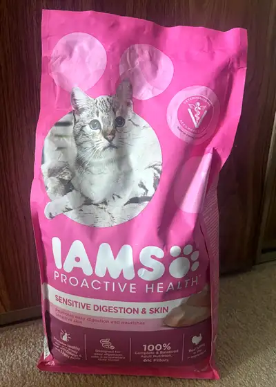 IAMS Sensitive Digestion & Skin Food, View more