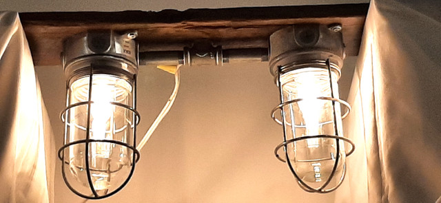 Superbe Plafonnier de Style Industriel Antique dans Éclairage intérieur et plafonniers  à Granby - Image 2