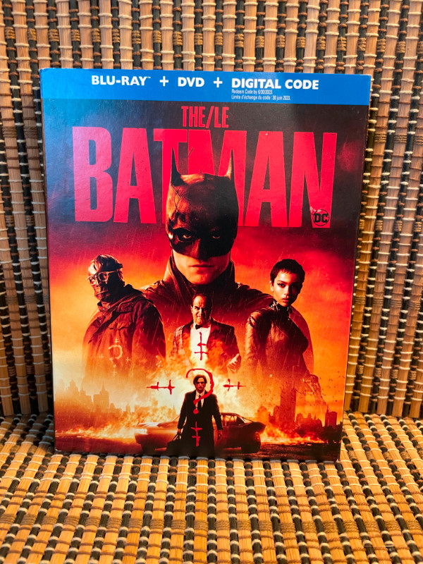 The Batman (3-Disc Blu-ray/DVD)Robert Pattinson in CDs, DVDs & Blu-ray in Mississauga / Peel Region