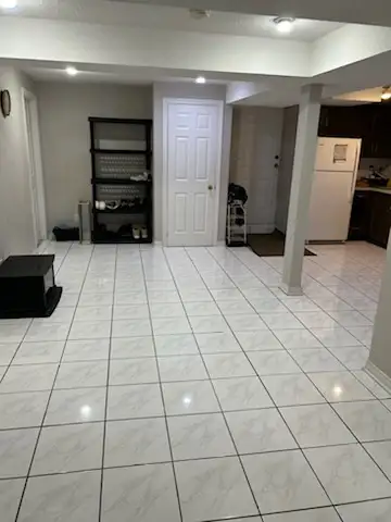 1Room for rent in Etobicoke Detached house Basement