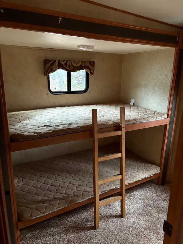 Reduced 2012 Canyon Trail 5th wheel trailer in Travel Trailers & Campers in Cranbrook - Image 7