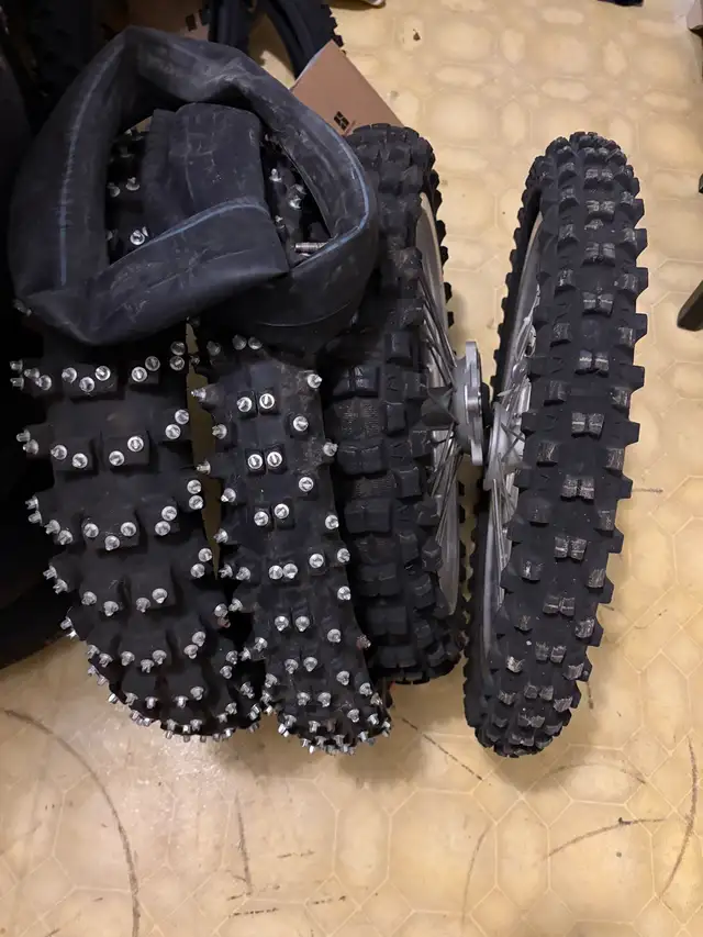 YZ250 Wheels and ice tires  in Motorcycle Parts & Accessories in Mississauga / Peel Region - Image 2