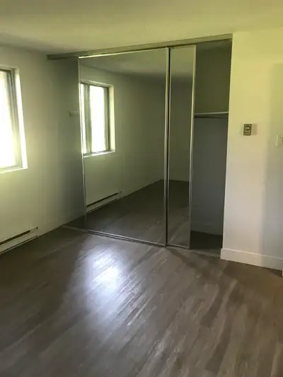 LOOKING FOR A MALE SUBLET FROM THE START OF JUNE