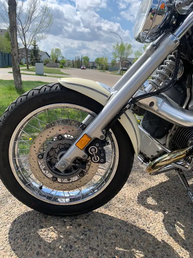 1998 BMW R1200C in Other in Edmonton - Image 6