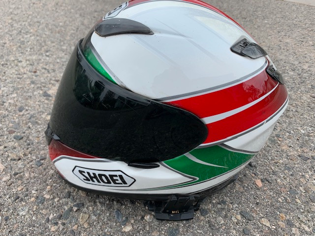 Shoei medium helmet in Motorcycle Parts & Accessories in Kelowna