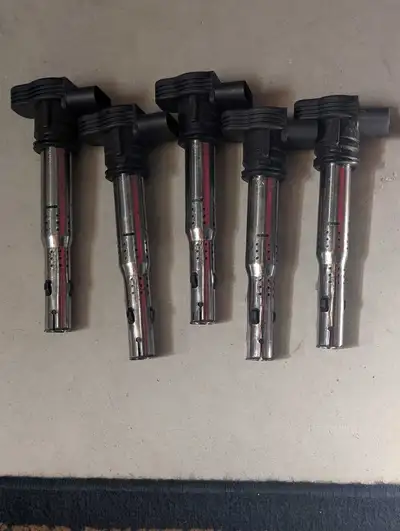 From my 2013 Golf 2.5 (07k engine) They are original OEM - no issues with them I upgraded to Audi R8...