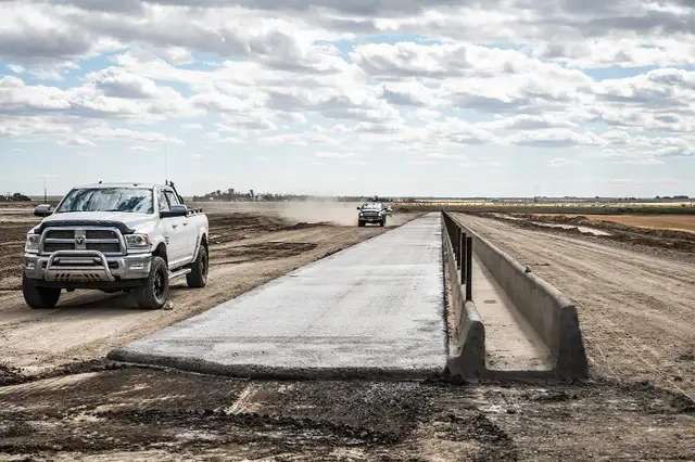 CONCRETE  FEED BUNKS - SLIP FORMED in Other in Lethbridge - Image 2